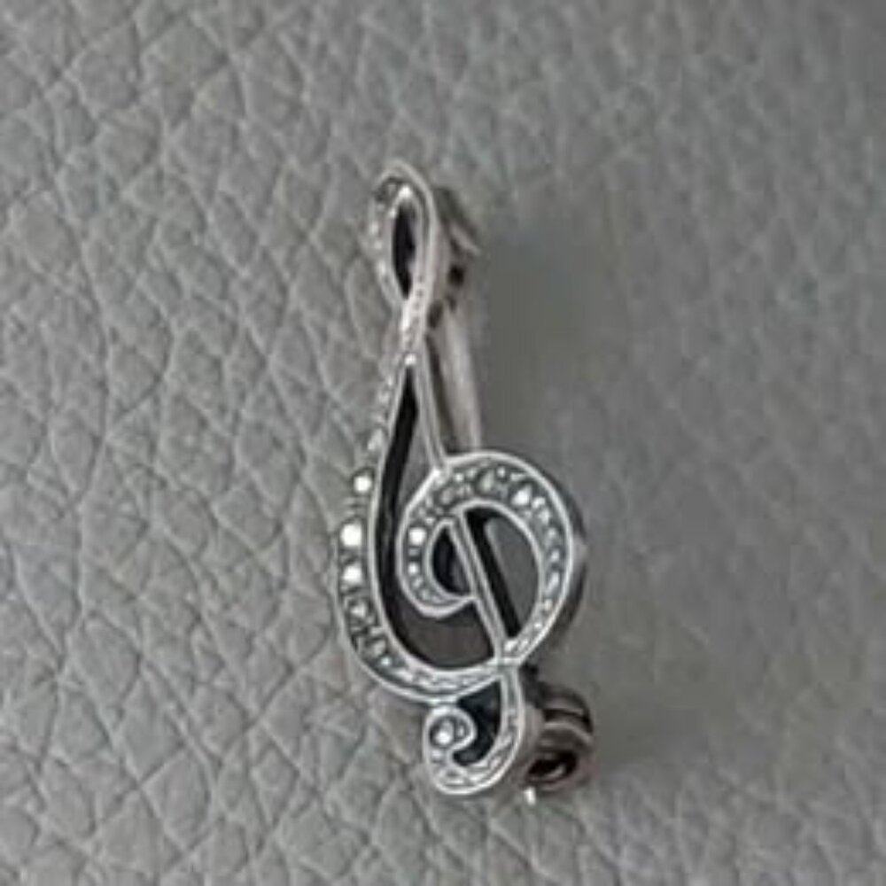 vintage Birks marcasite & sterling treble clef brooch - Picture 2 of 6